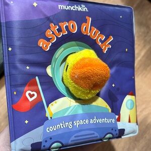 Munchkin Astro Duck Space Adventure Toy - Yellow and Orange